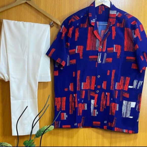 Suits - Picture 3 of 4